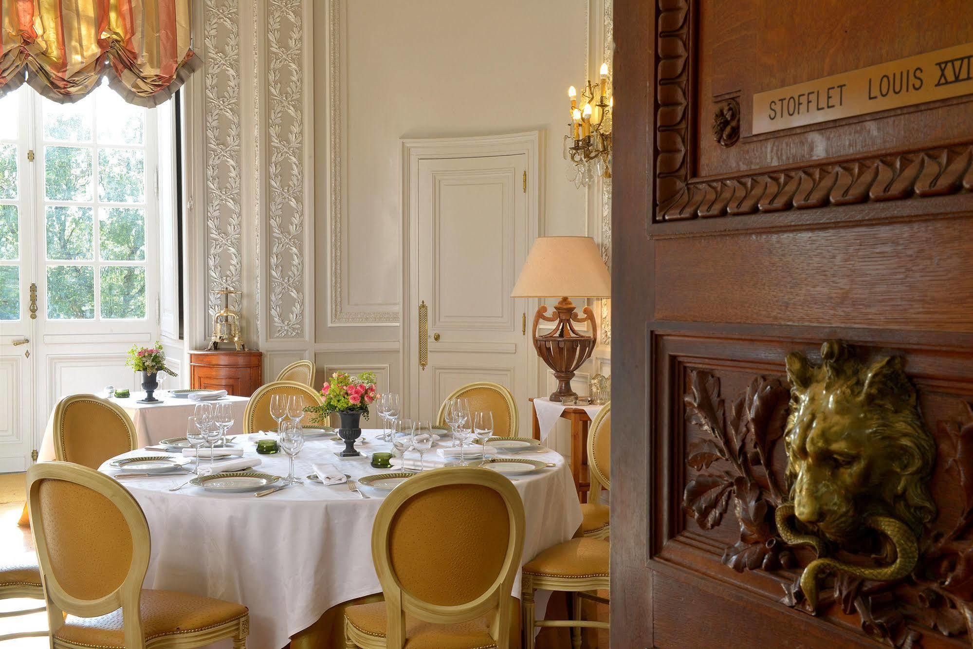 Chateau Colbert Maulevrier Екстер'єр фото